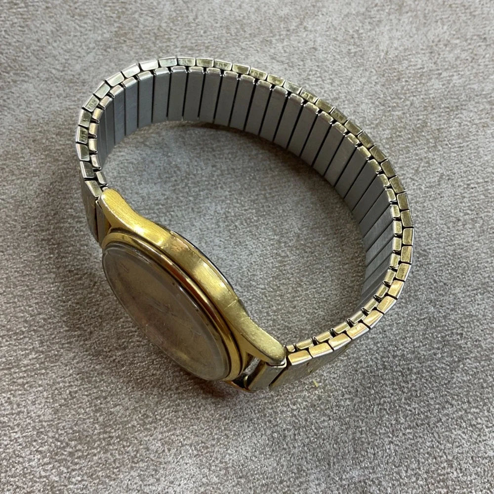 Seiko Quartz Mens Watch Gold Tone Date Window 7N42-8A30 Vintage Expansion‎ Band